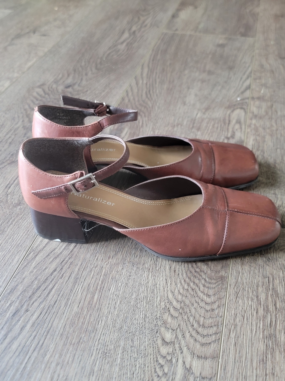Vintage 90s Naturalizer Women's Brown Leather Ankle-Strap Block Heel Pumps